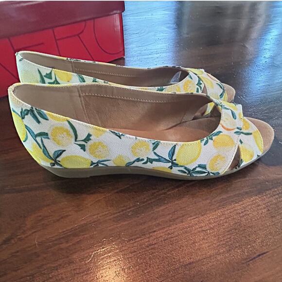 Aerosoles Women's Silver Platter Flat Lemon's Memory Foam Padded Womens Size 9.5 - Picture 3 of 11